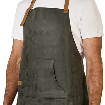 Krones Grillschürze in dunkelblau mit Logo, frontal aufgenommen